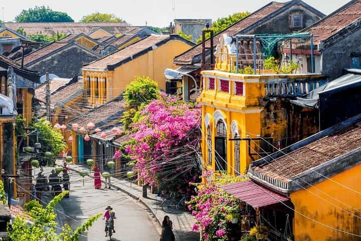 Private Trip To Marble Mountains & Hoi An Town From Danang
