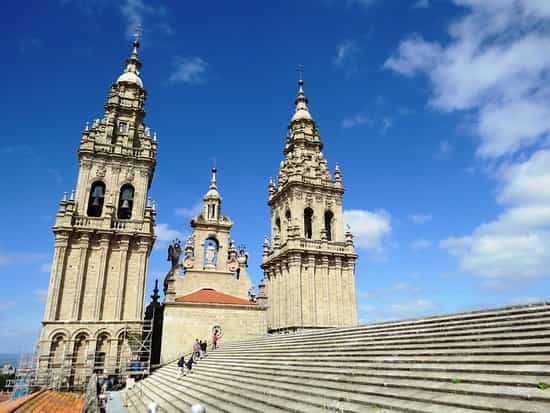 Santiago Cathedral: Visit with roofs, museum and cathedral
