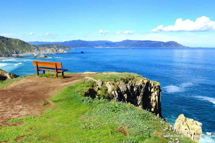 Full Day Tour to Rías Altas and Fuciño do Porco from Santiago