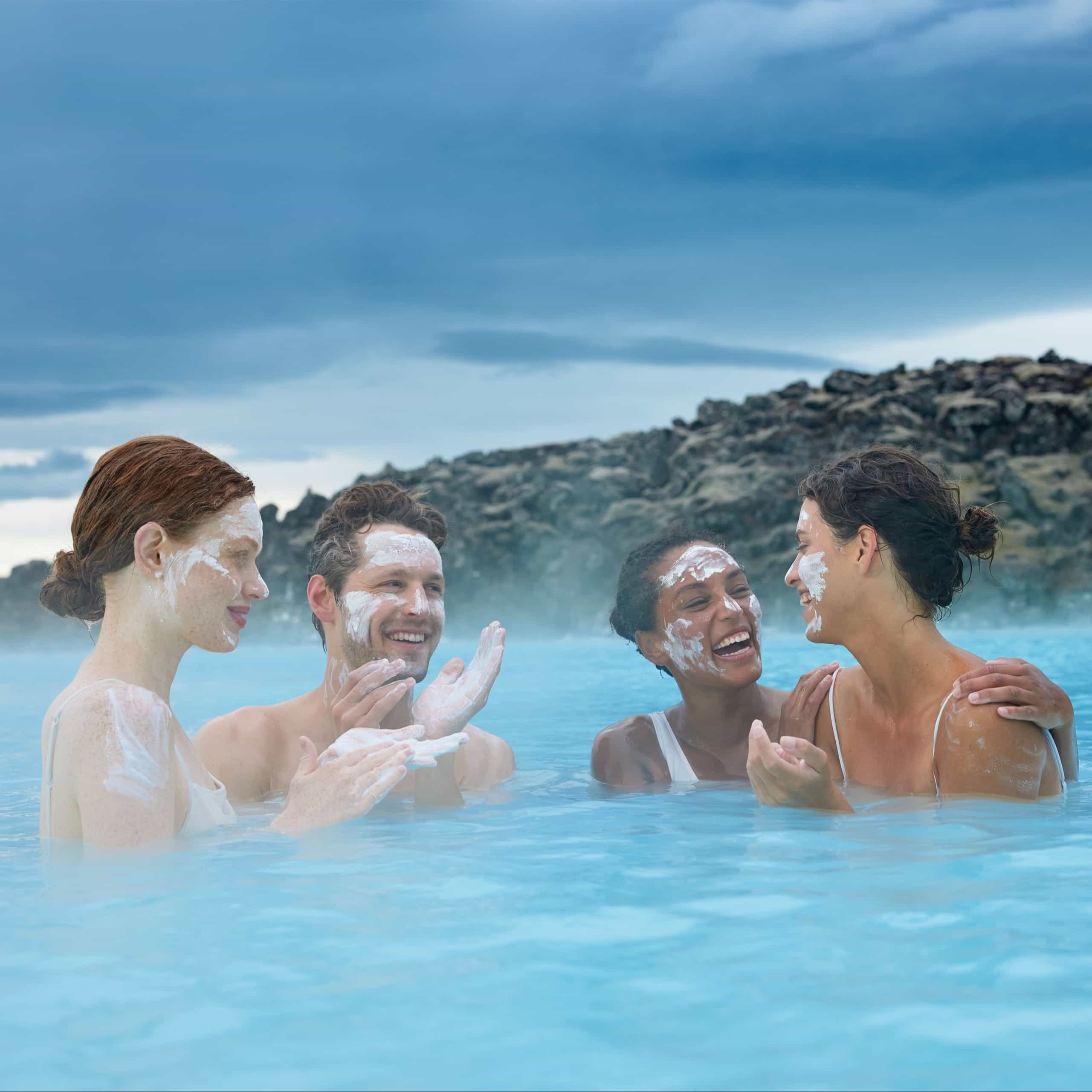  Private Transfer: Reykjavík to KEF with stop at Blue Lagoon
