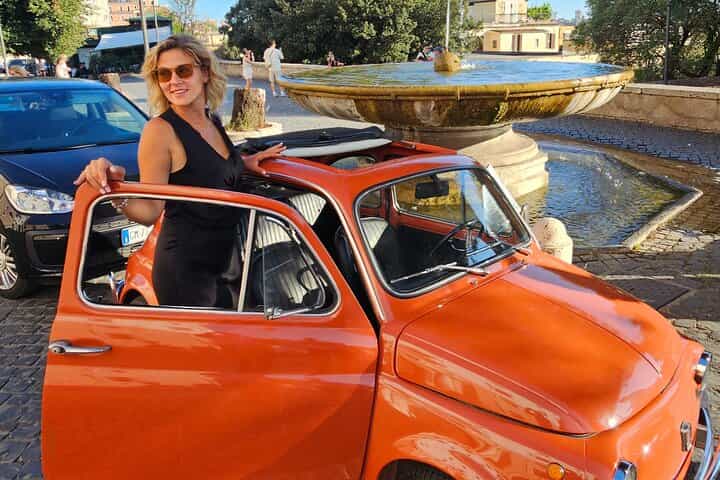 Rome : La Dolce Vita Fiat 500 Tour with Romantic Dinner
