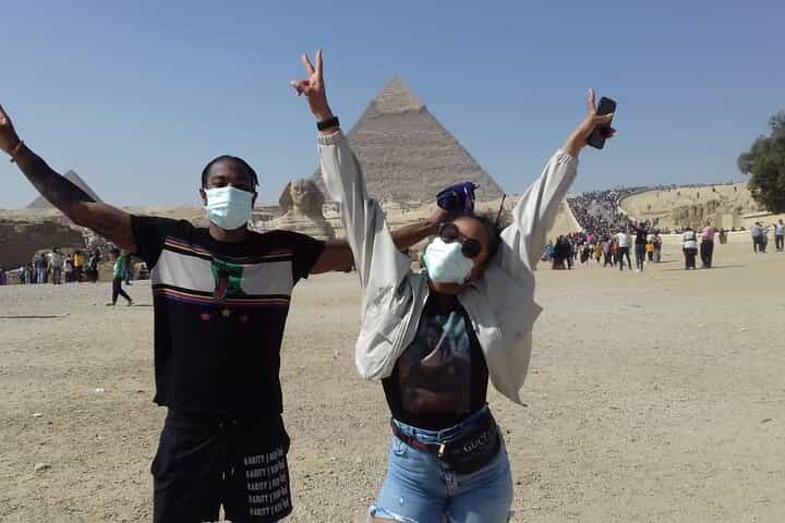 Private Half Day Tour to Giza Pyramids and Sphinx with Camel ride