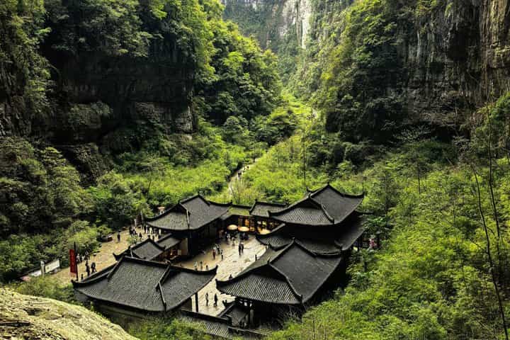 Wulong Karst One‑Day Private Tour: Three Natural Bridges & Longshuixia Gorge Fissure from Chongqing