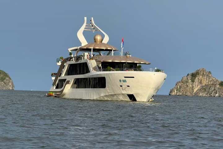 Lan Ha Bay Serenity Grandeur The Newest Luxury Cruise from Cat Ba