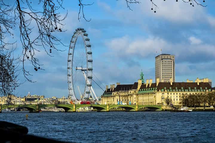 Gatwick Airport to Central London Private Round-Trip