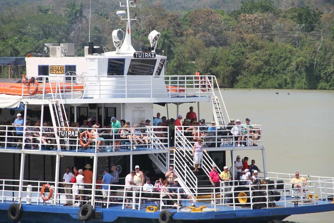 TRANSITO PARCIAL POR EL CANAL DE PANAMA 