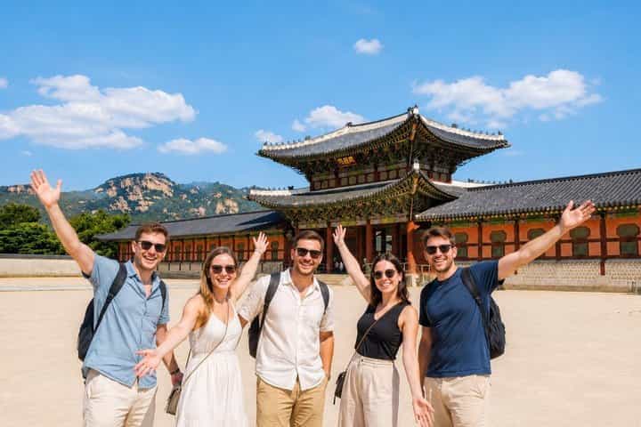 Full-day Customizable Private Seoul Highlight Tour