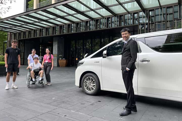Luxury VIP Transfer between BKK Airport and Bangkok Hotels