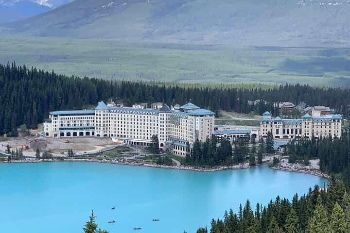 ICE - Full Day Tour in Columbia Icefield, Bow Lake and Peyto Lake