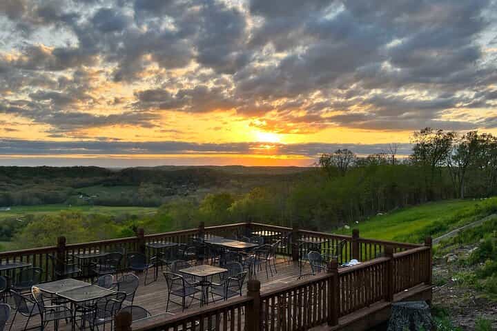 Private Day Trip to Missouri Wine Country