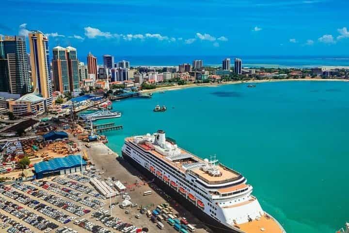 Private Bagamoyo Day Trip with Lunch