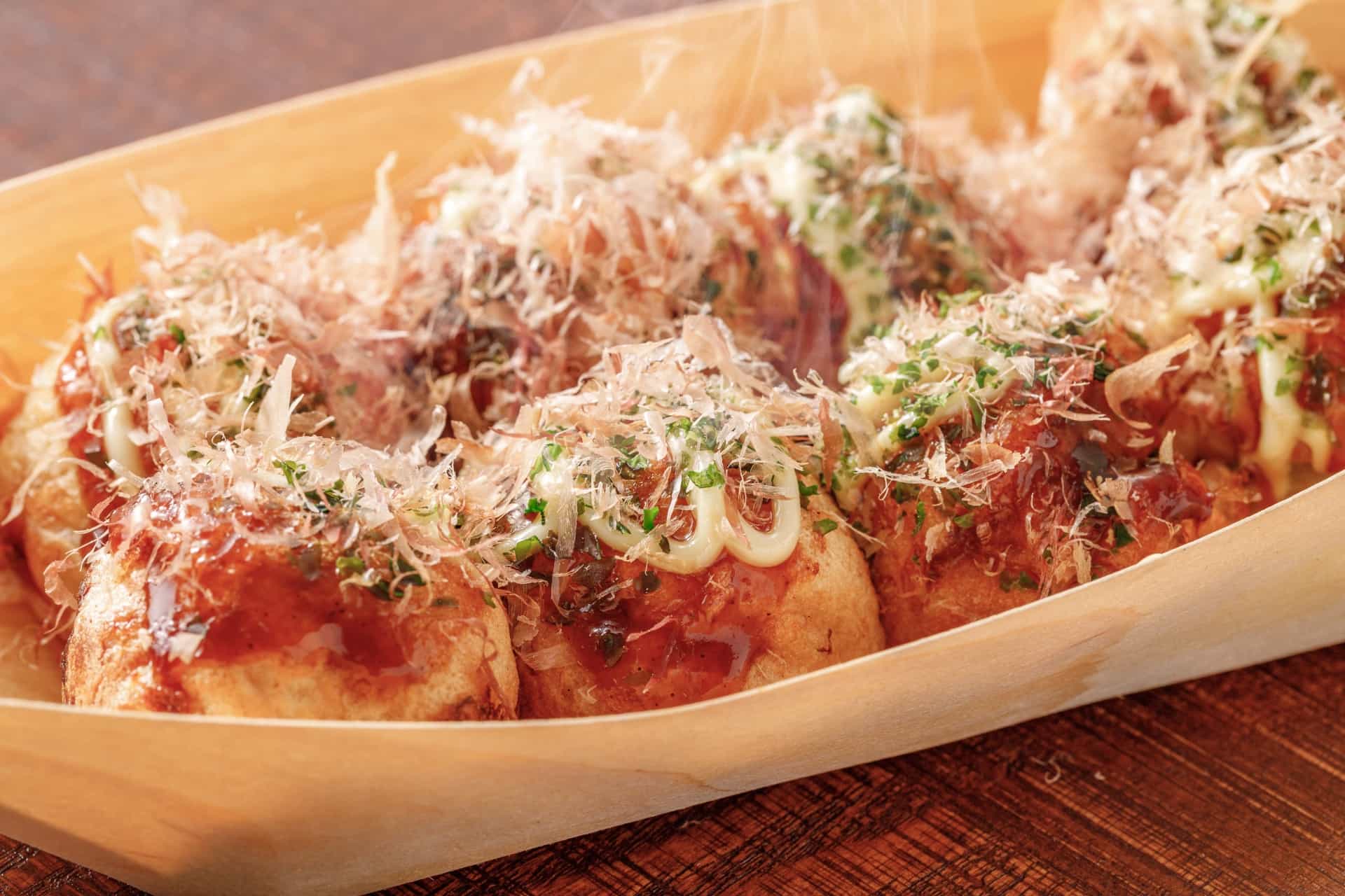 Tokyo: Takoyaki Cooking at Local Home
