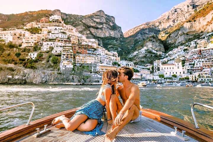 Private Boat Tour Sorrento to Positano & Amalfi–Typical Gozzo 850
