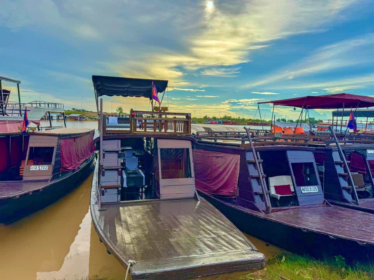 Scenic Boat Journey from Siem Reap to Battambang 