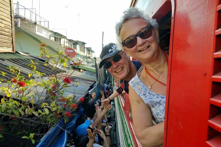 Private tour to Floating & Railway markets (multi-language: EN ZH ES IT FR DE)