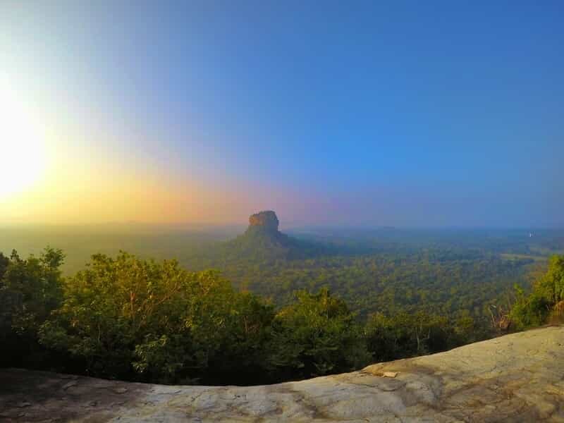 PIDURANGALA & HIRIWADUNNA  VILLAGE TOUR