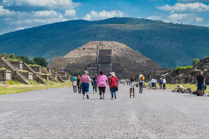 EXCLUSIVE TOUR Teotihuacán - Small Groups