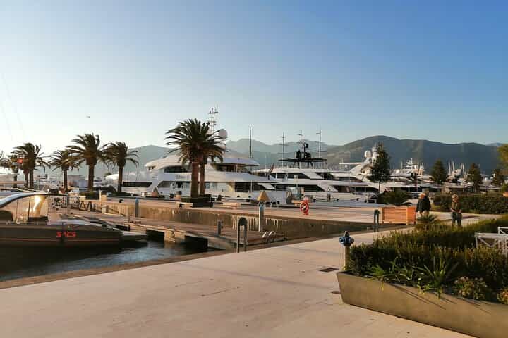 Deluxe Boka Bay Tour