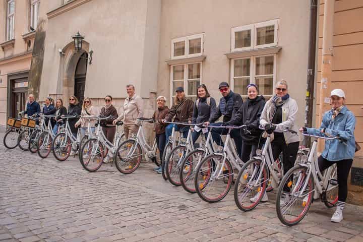 Krakow: Discover the Jewish Quarter with a Bike Tour