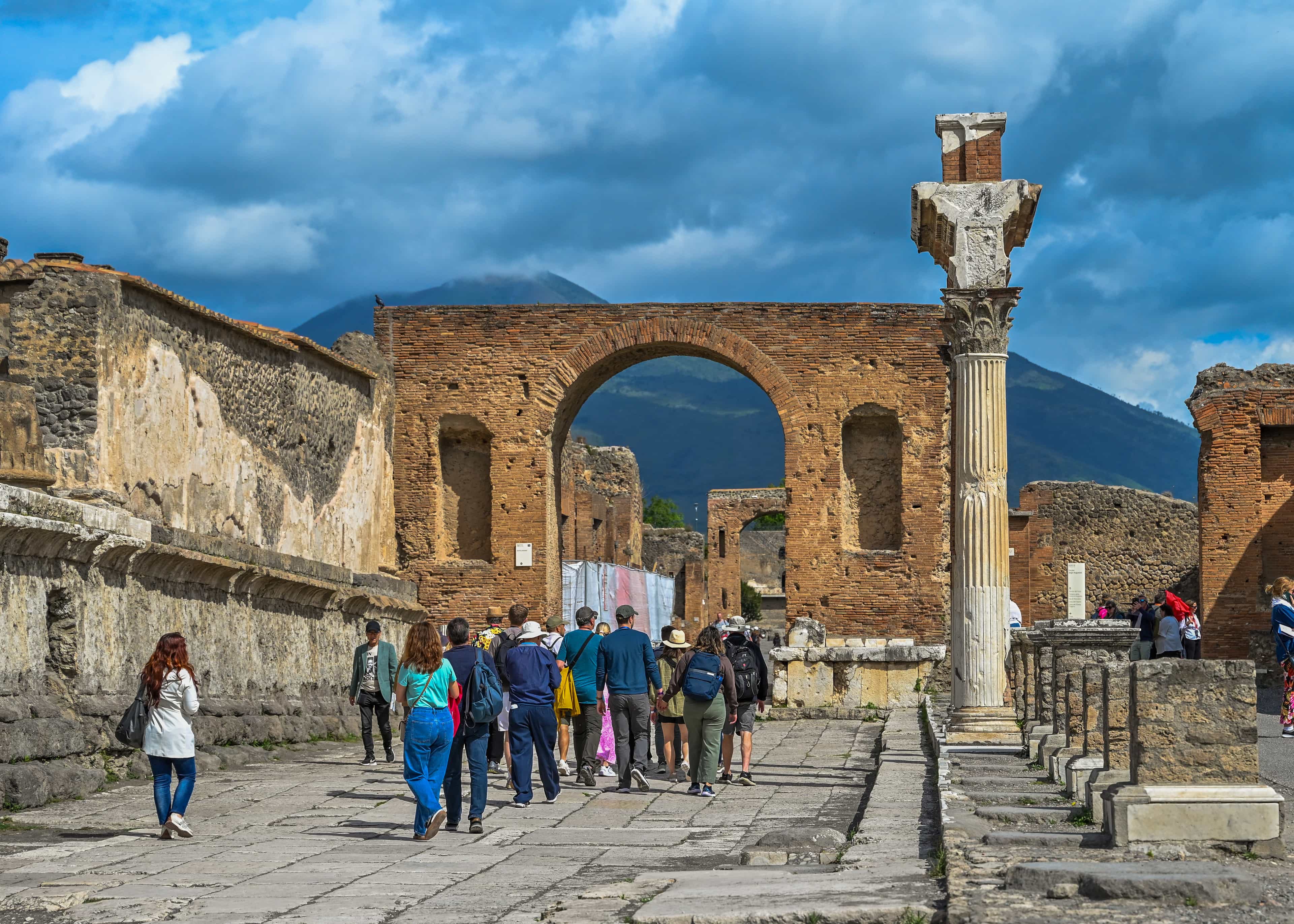 [SHARED] Journey from Naples to Pompeii’s Newest Secrets