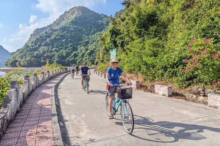 Explore Lan Ha Bay with 5-Star Serenity Day Cruise from Hanoi