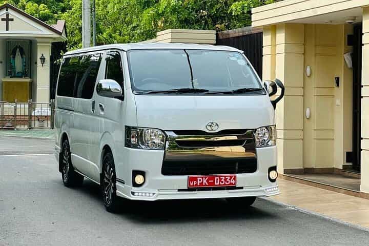 Sri Lanka Private 6-Seater Minibus with Driver – Colombo Airport