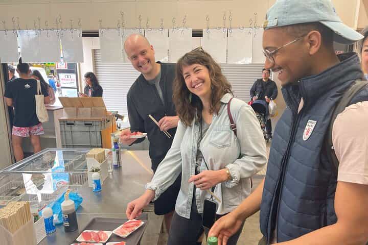 Tokyo Tsukiji Fish Market Food Tour with 6+ Food Tastings