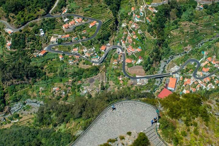 Curral das Freiras & Peaks 4WD Tour