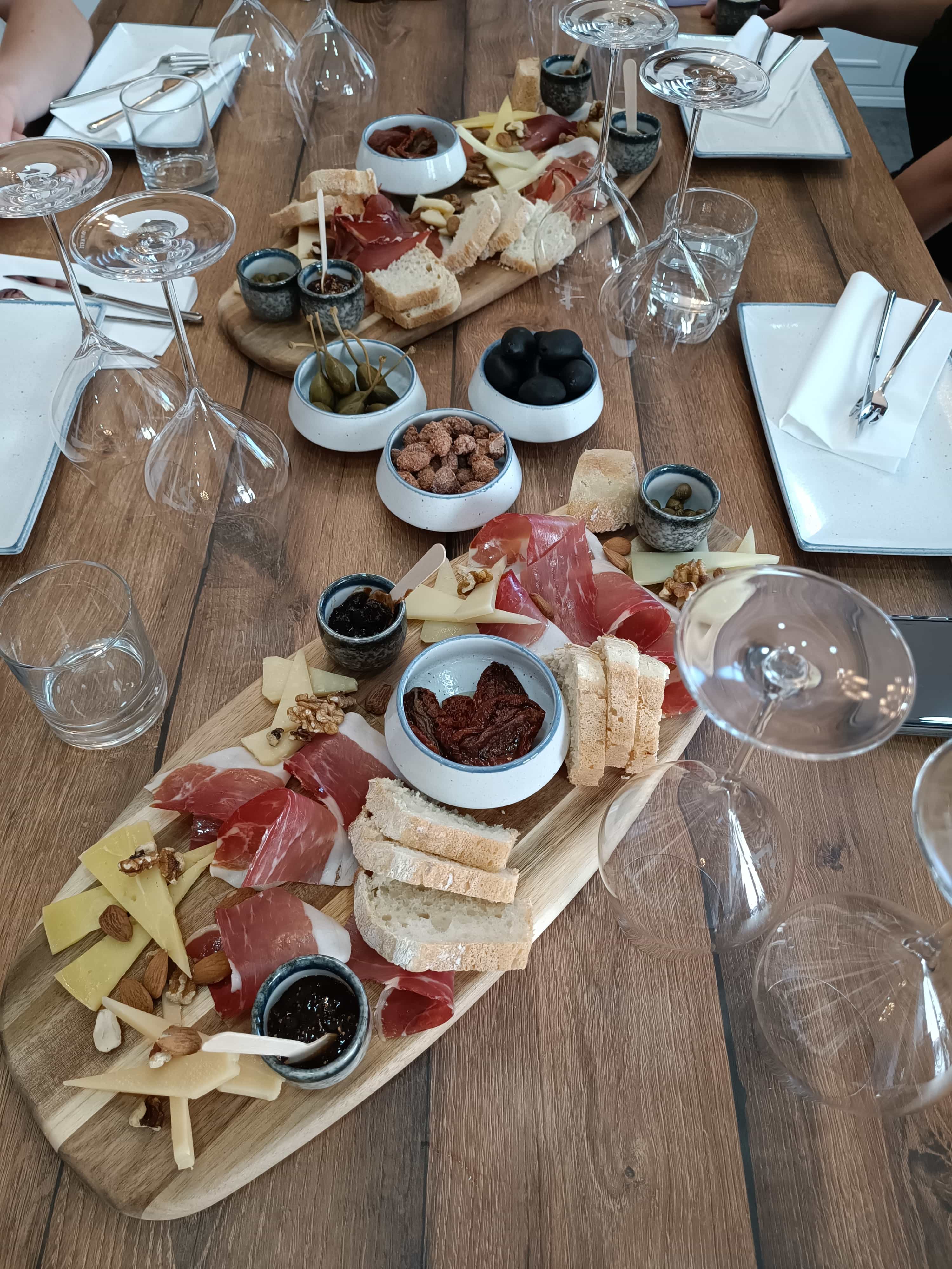 Split Hike & Wine Experience