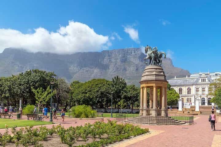 Cape Town City Tour, World of Birds and Wine Tasting 