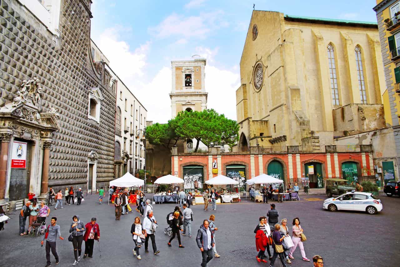 [TOUR GUIDE PRIVATE] Discover Bourbon Naples on a 3-Hour Private Walking Tour