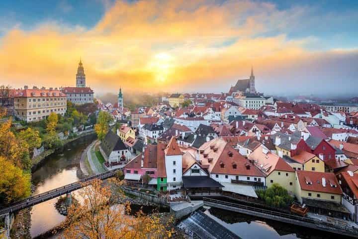 Private Transfer Hallstatt to Cesky Krumlov, 1 Sightseeing Stop