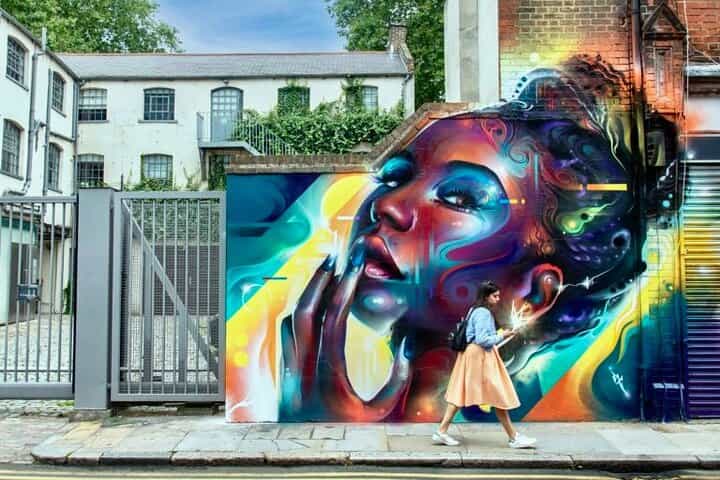 Private Tour of London East End with a Local