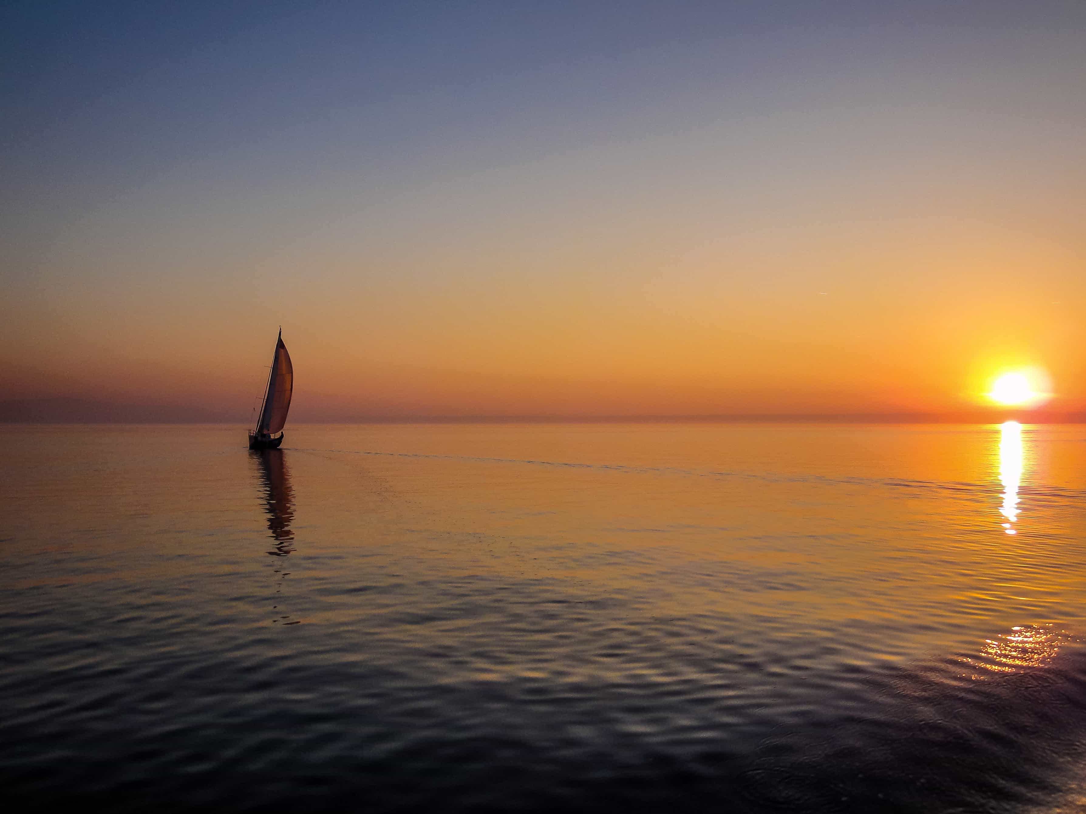 Sotogrande Private Boat Charter for Groups of 8 – Experience the Sea