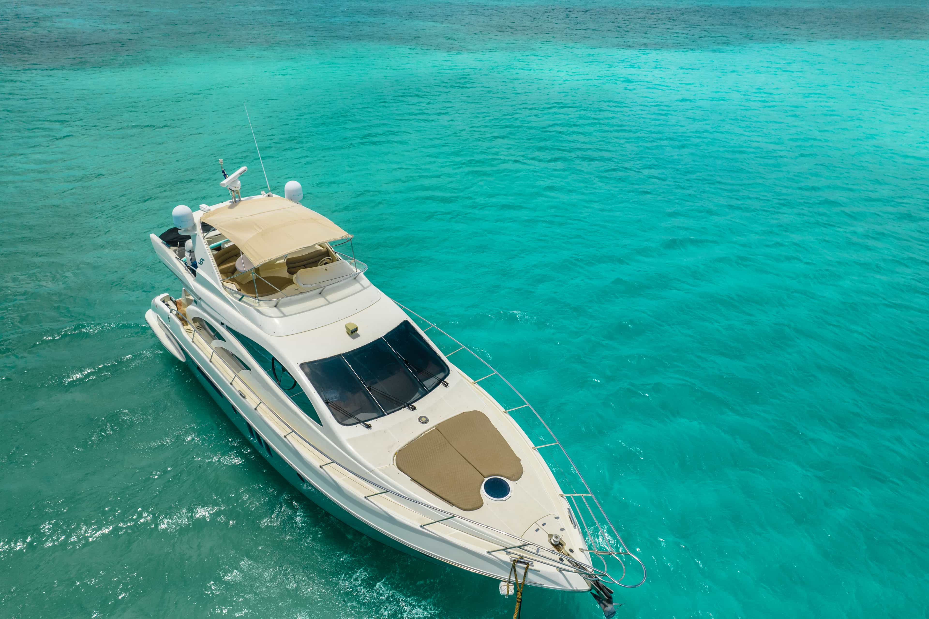All inclusive Tulum: 5 hours Coast & Pizza in 58' Yacht Azimut
