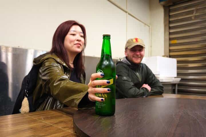 Taipei: After Dark Food Tour with Drinks & Night Market Flavors