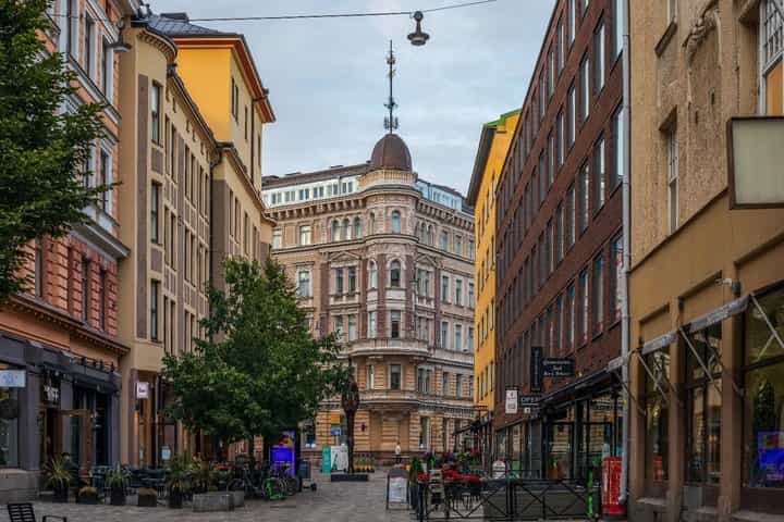 Helsinki Private Luxury Tour: VIP Car & Tailor-Made Itinerary