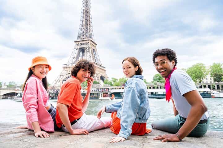 Paris Private Full Day Tour: Montmartre, Sights & Eiffel Tower