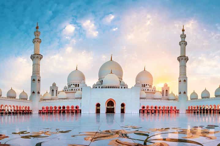 Abu Dhabi City Tour with Qasr Al Watan Entry