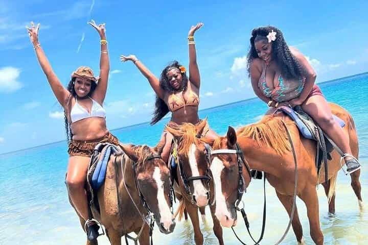 Jamaica Nature Combo Horseback Ride and Blue Hole 