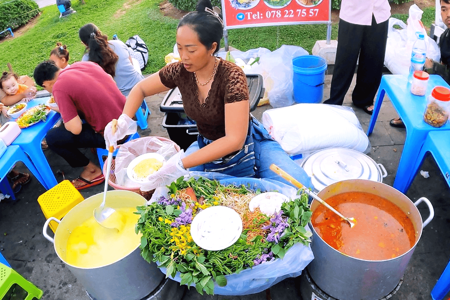 Siem Reap Street Foods Tour by Tuk Tuk with Personal Guide