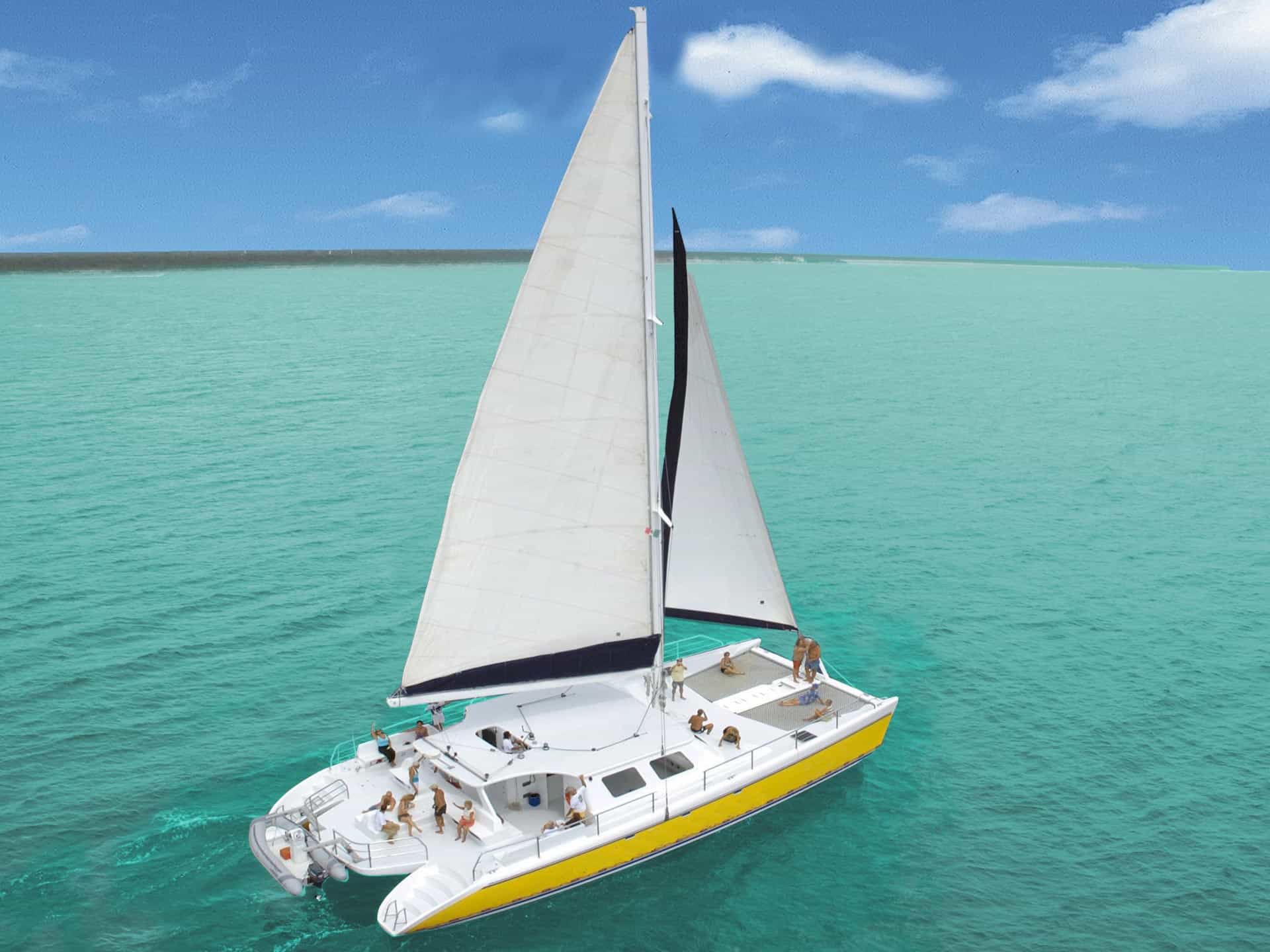 Riviera Maya Private Catamaran and Snorkeling Combo Tour with Lunch