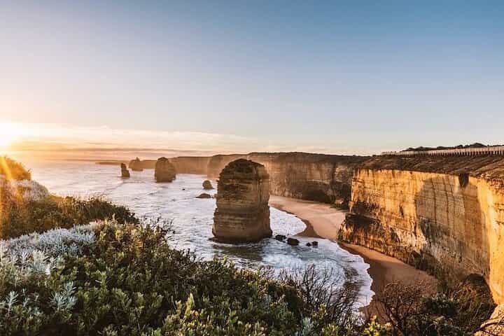 Melbourne: 12 Apostles and Great Ocean Road 