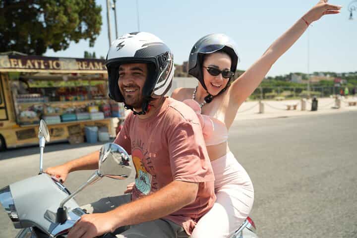Private Vespa Tour in Rome with Photoshoot and Tiramisu Tasting