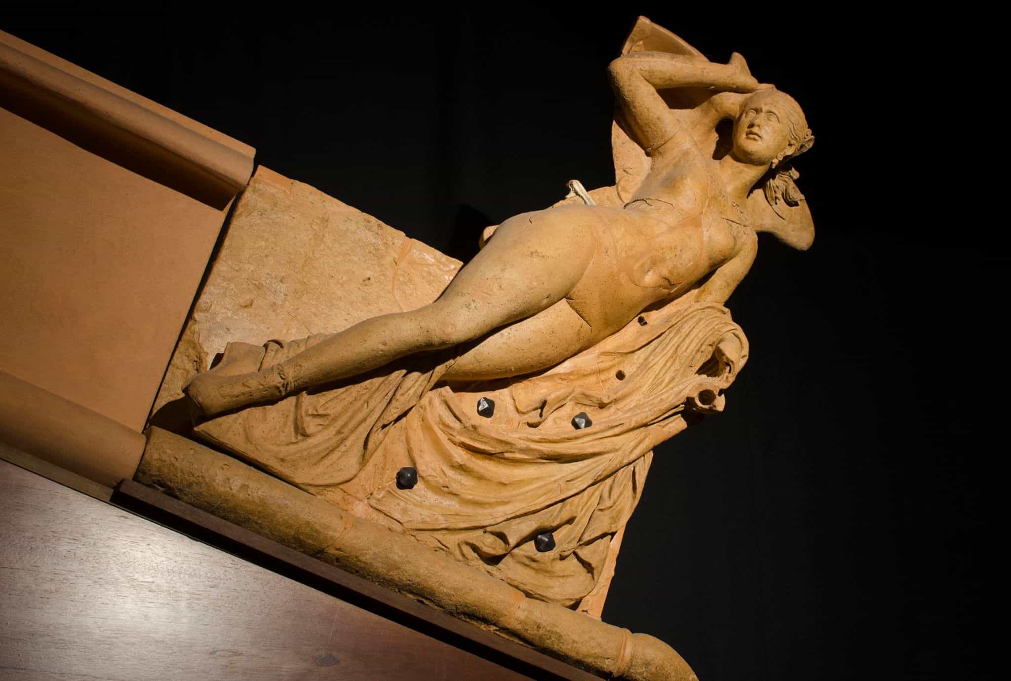 The women of wine: from the Etruscans to today