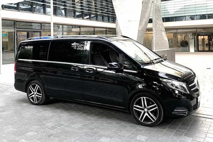 Departure Private Transfer: Perth City to Perth Airport PER in Luxury Van
