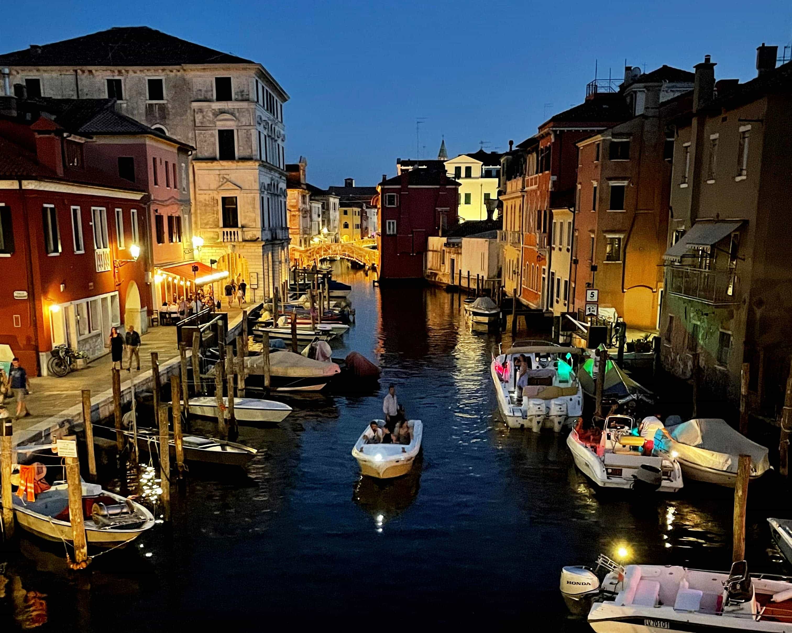 Chioggia: Moonlight Boat Tour & Night Cruise through Canals 