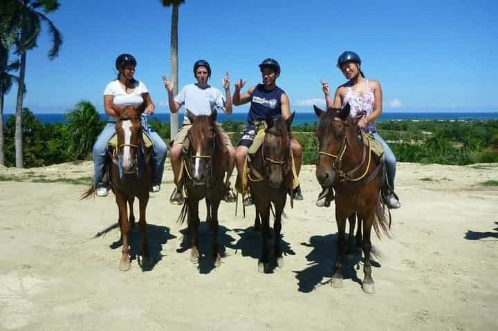 Horseback riding tour buy the beach or countryside port silver