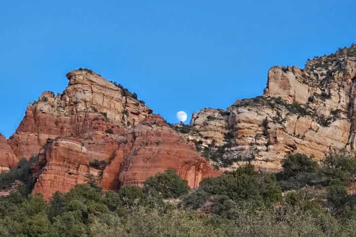 Sedona in 1 Days - Guided explanations of Sedona's vortex concept and geological background