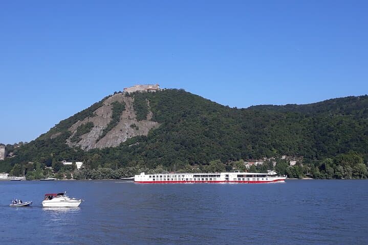 Budapest Danube Bend Full Day Tour with Lunch